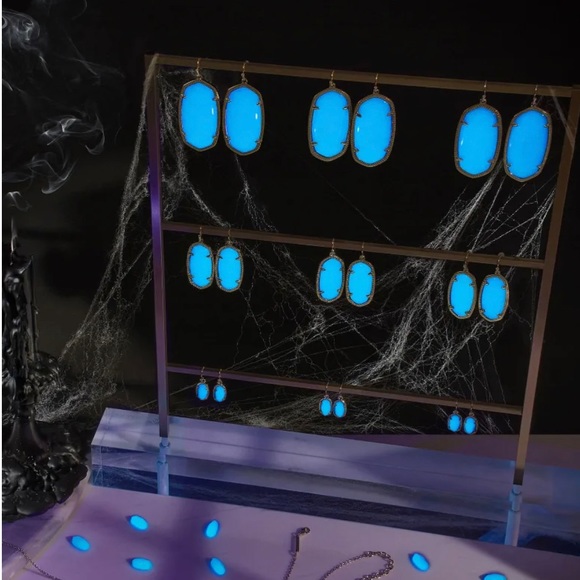 Kendra Scott Blue Glow in the dark glass Elle Earrings in RG - Picture 3 of 3